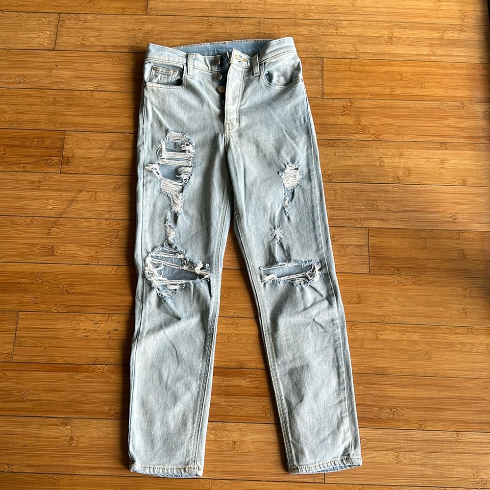 BDG Girlfriend High-Rise light wash jeans